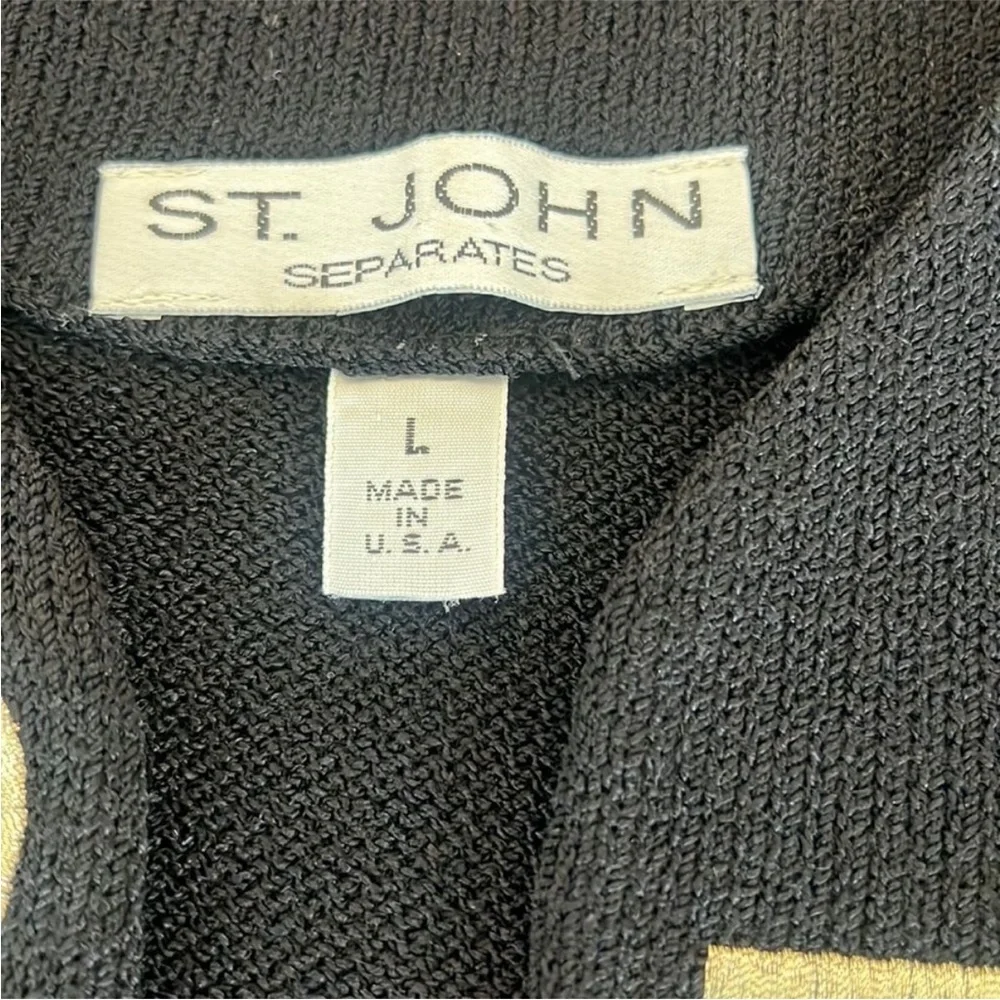 St. John Ladies Black Blazer with Heart and Key Accents - Picture 4 of 7